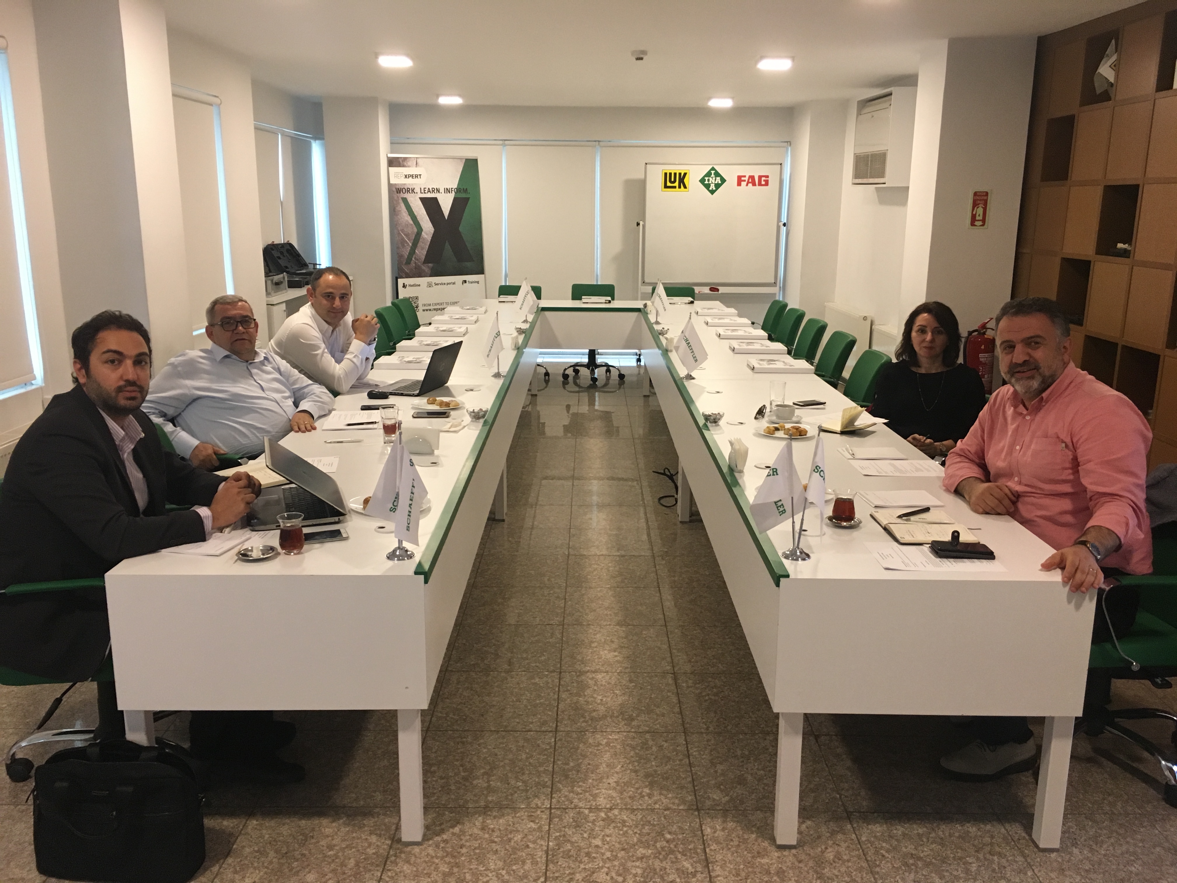 Eğitim Komitesi Çalışmalarını Sürdürüyor